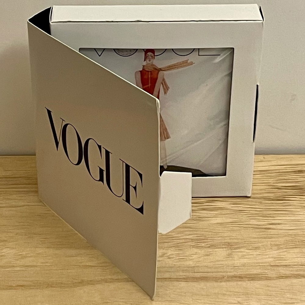 New Set of Four Vogue Stylish Beverage Coasters